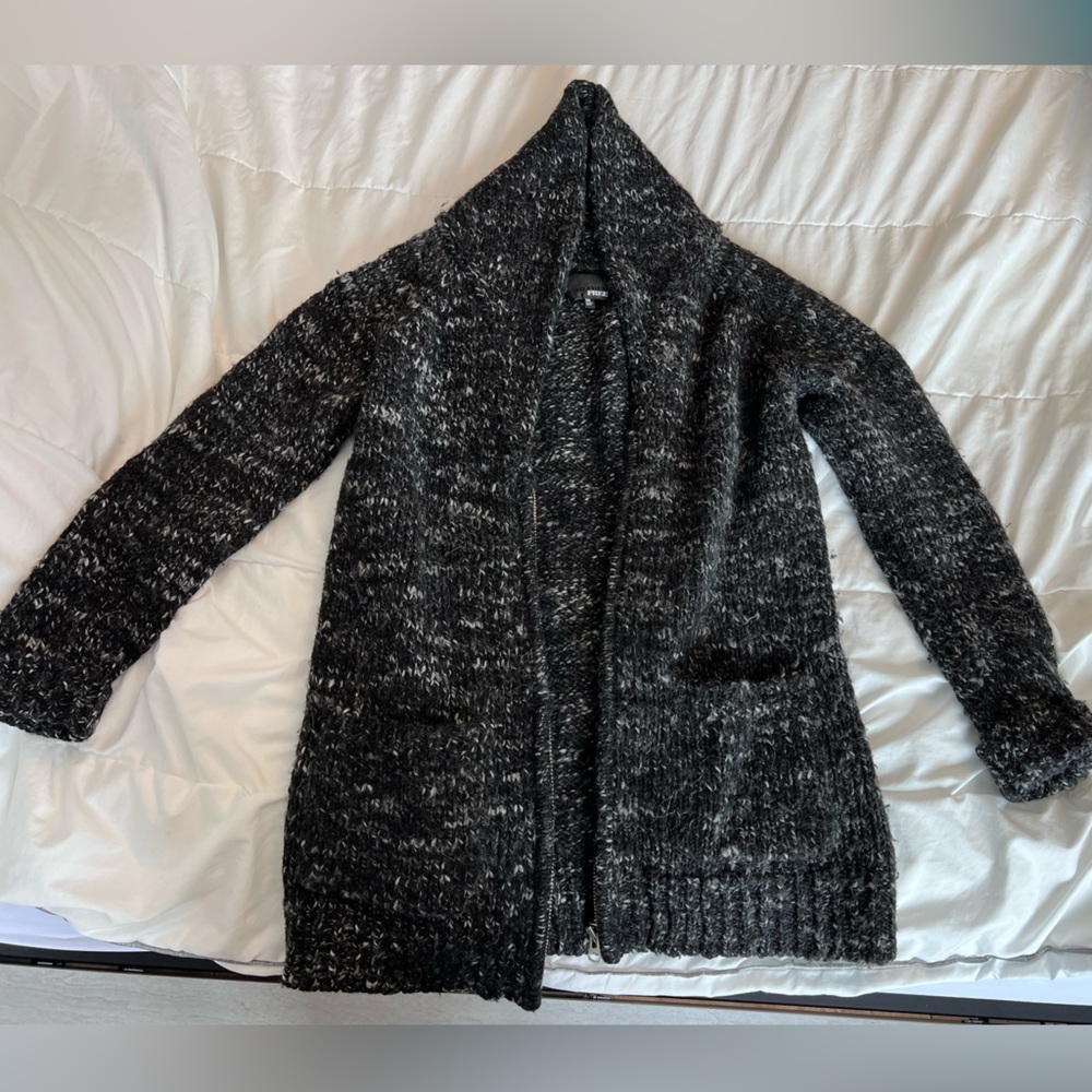 Cardigan sweater